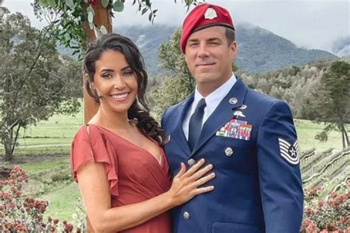 Anna Paulina Lunas Husband: Who Is She Married To? Heres What We Know