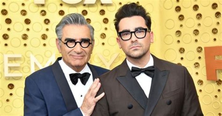 Dan Levy Reacts to Schitts Creek Fans Claim That Dad Eugene Died ·