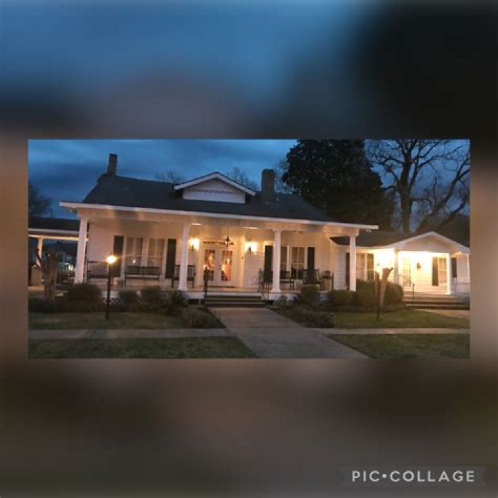 Discover The Secrets Of Four Oaks Funeral Home In Huntsville