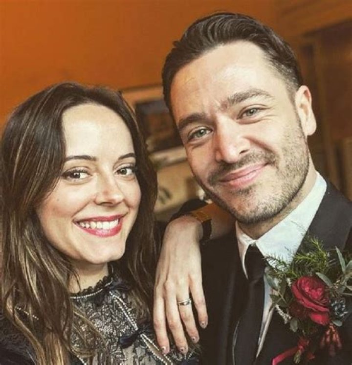 Eros Vlahos Biography, Age, Height, Wife, Net Worth, Family ·