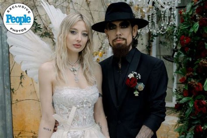 How Tall Is Dave Navarro