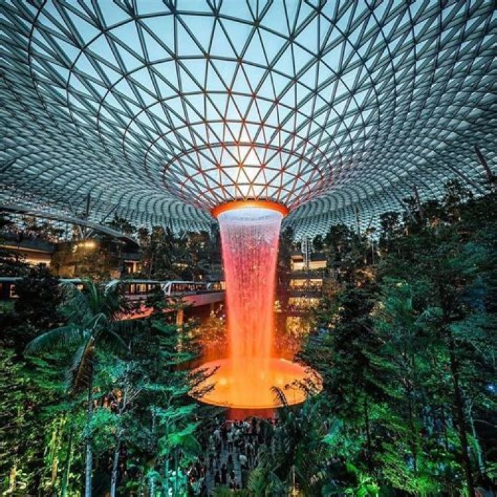 How To Create A Stunning Architectural Design Inspired By Hannah Brooks' OnlyFans