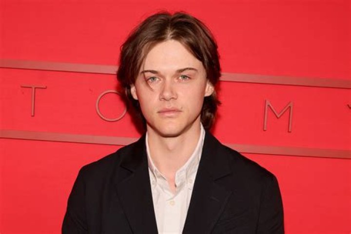 Is Christopher Briney Bisexual? |