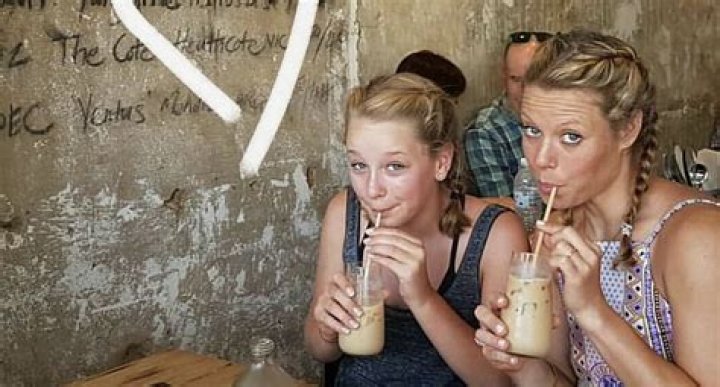 Laura Siegemund family, husband, children, parents, siblings ·