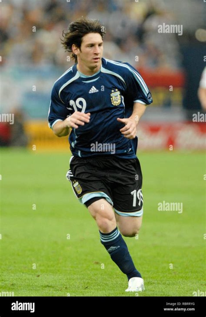 Lionel MESSI discusses Argentina team, 2014, 2006 World Cup, 2005 FIFA U20 World Cup, more