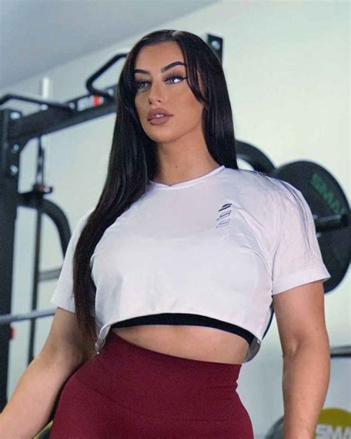 Mara Justine Bio, Wiki, Age, Height, parents, Boyfriend, Songs, and Net Worth ·