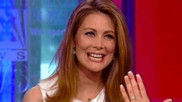 Married in 2012, Fox News' Molly Line is Happy with her Accountant Husband. Any plans on having Chil ·