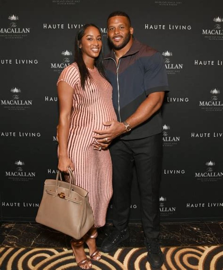 Meet Michael Robinson Wife On Instagram- Everything To Know About Shameka Robinson ·