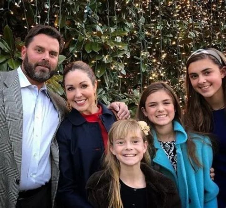 Michele Powers Bio, Wiki, Age, Height, Family, Husband, Children, Salary, and Net Worth