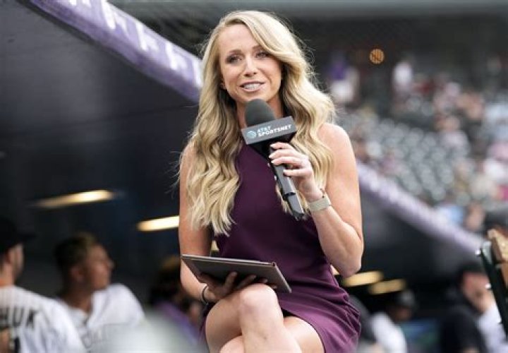 MLB Reporter Kelsey Wingert Hit in Head by Baseball: Photo |