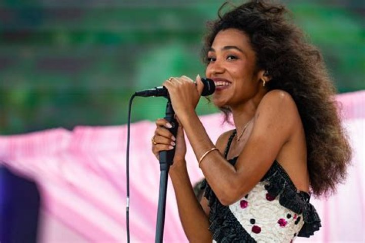 Sandra Burns Net Worth