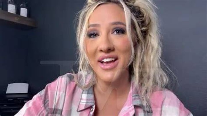 Sara Blake Cheek OnlyFans Leak