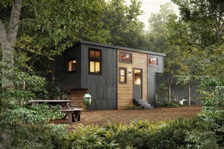 Tesla CEO's Tiny House in Texas Used As a Guest Home