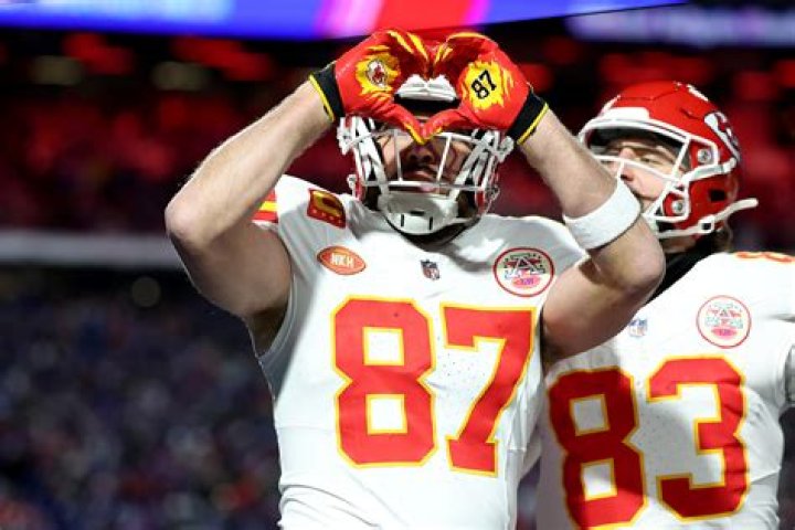Travis Kelce Makes Heart Hands in Chiefs' Official Super Bowl Art ·
